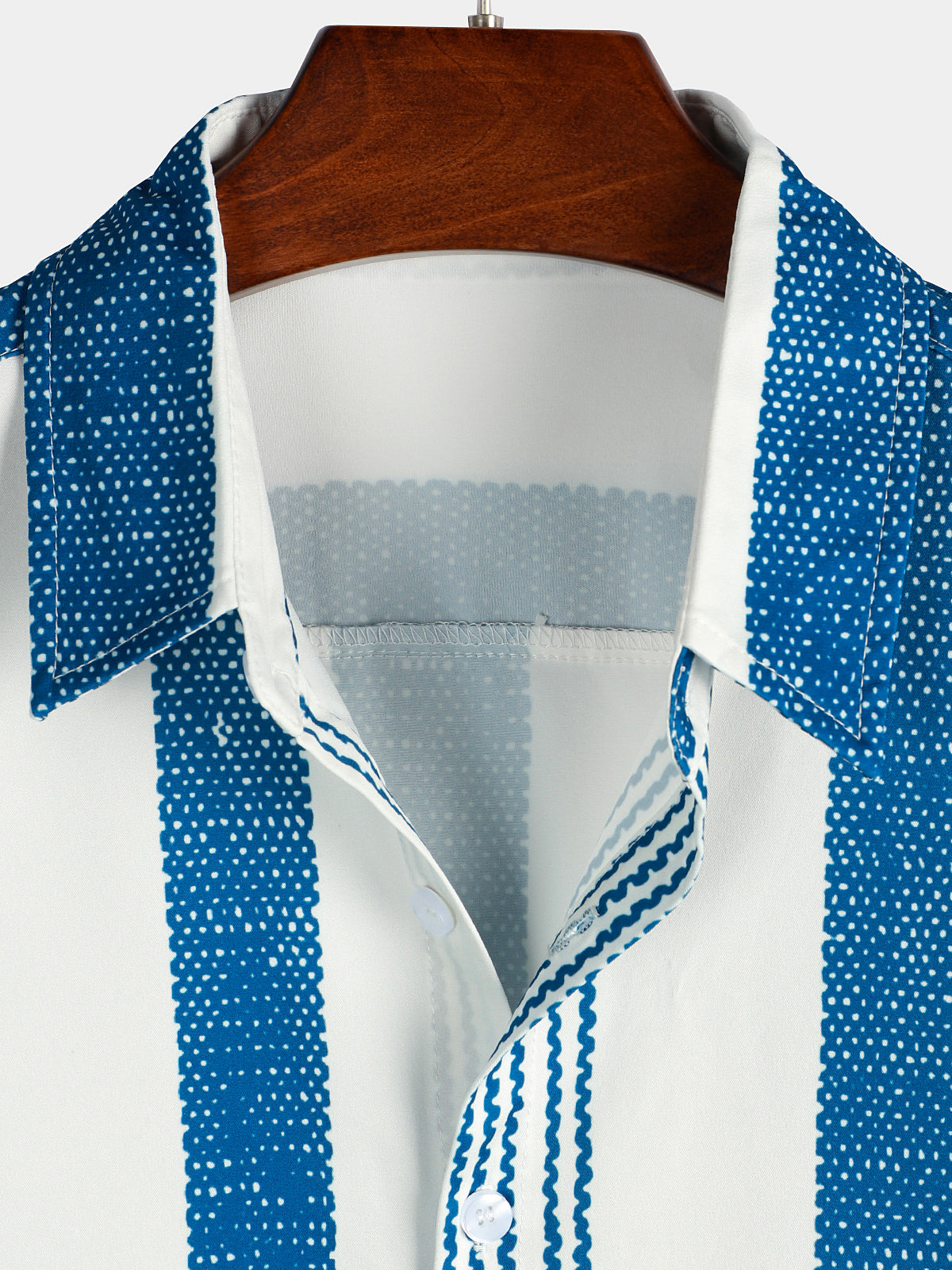 Camicia blu a righe da uomo a maniche corte per il tempo libero