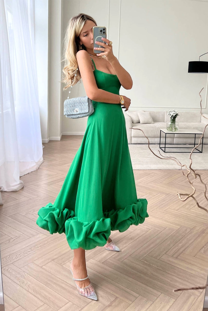 Lara™ | Abito Chic Twirl