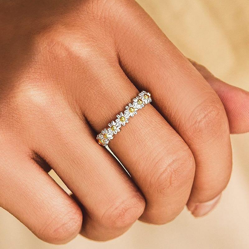 Elisa™ | Anello Margherita Regolabile