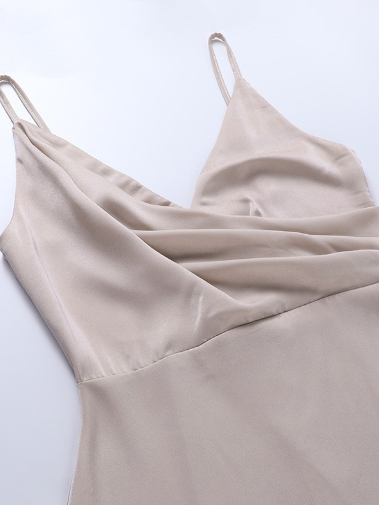 Valentina™ | Abito in Satin con Scollo a Cascata