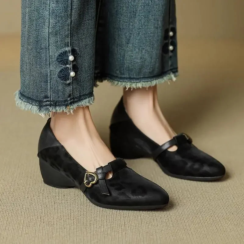 Vivienne™ | Mocassini con Tacco Medio Affusolato
